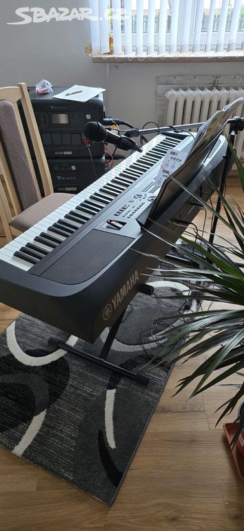 Yamaha Grand DGX 670