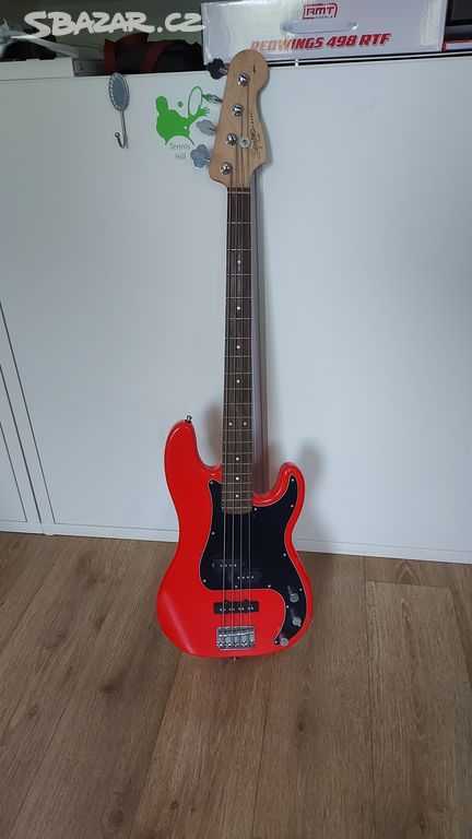 Baskytara FENDER SQUIER P-BASS