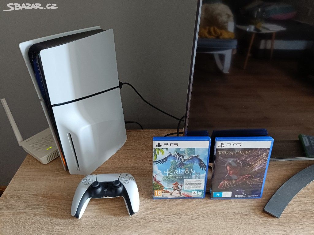 PS5 Slim + dvě hry - Planeo