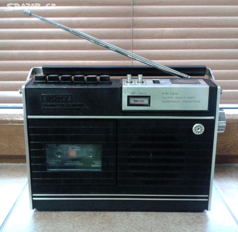 radiomagnetofon SONY CF-150 retro