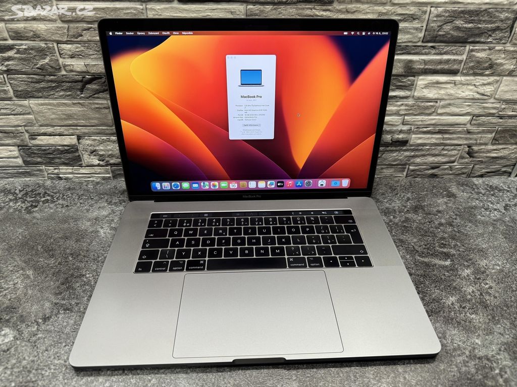 CTO MacBook Pro 15" 2017 i7 / 16GB / 500GB / Pro 5