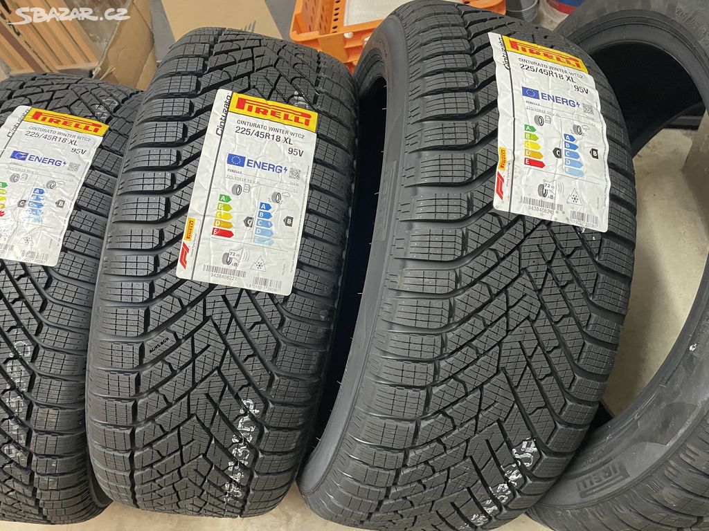 NOVÉ ZIMNÍ PIRELLI Winter2 225/45/18 95VXL DOT2522