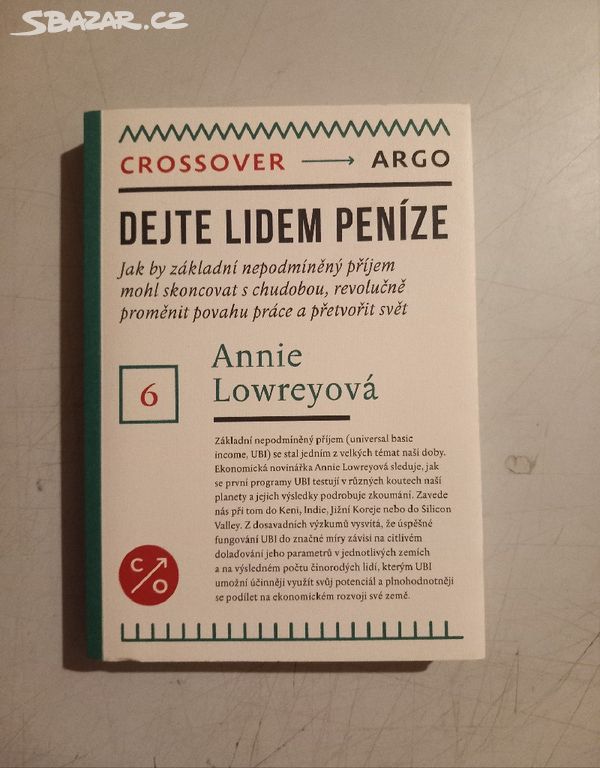 Annie Lowreyová DEJTE LIDEM PENÍZE (2020) Top