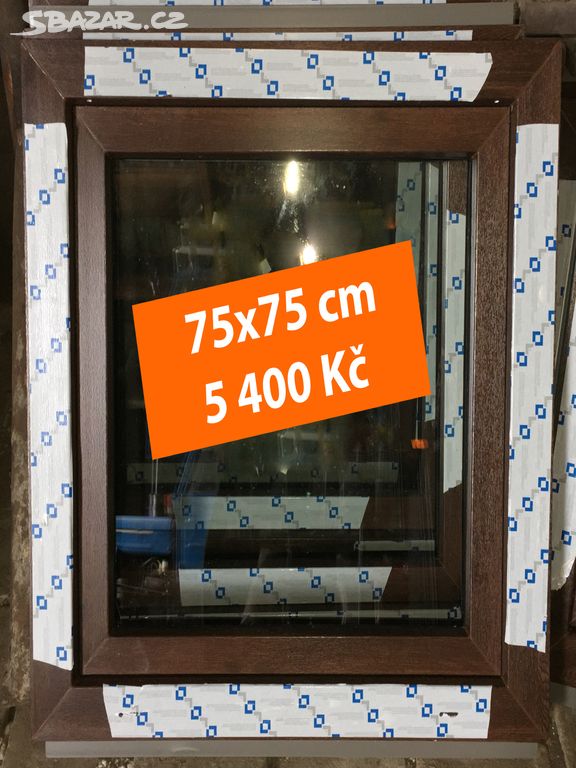 Plasové okno 75x75cm - Ořech