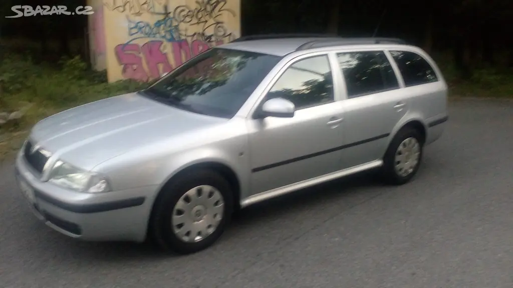 Škoda Octavia combi 1.9 TDI-Tour rv 11/2010-CZ-TOP