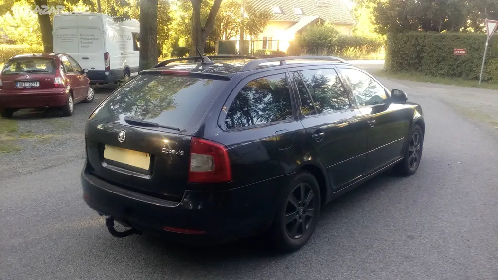 Škoda Octavia combi II 2.0 TDI Elegance-Plus-TOP - fotka 4