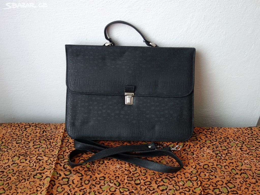 černá kabelka - nová - velikost 36 x 26 cm