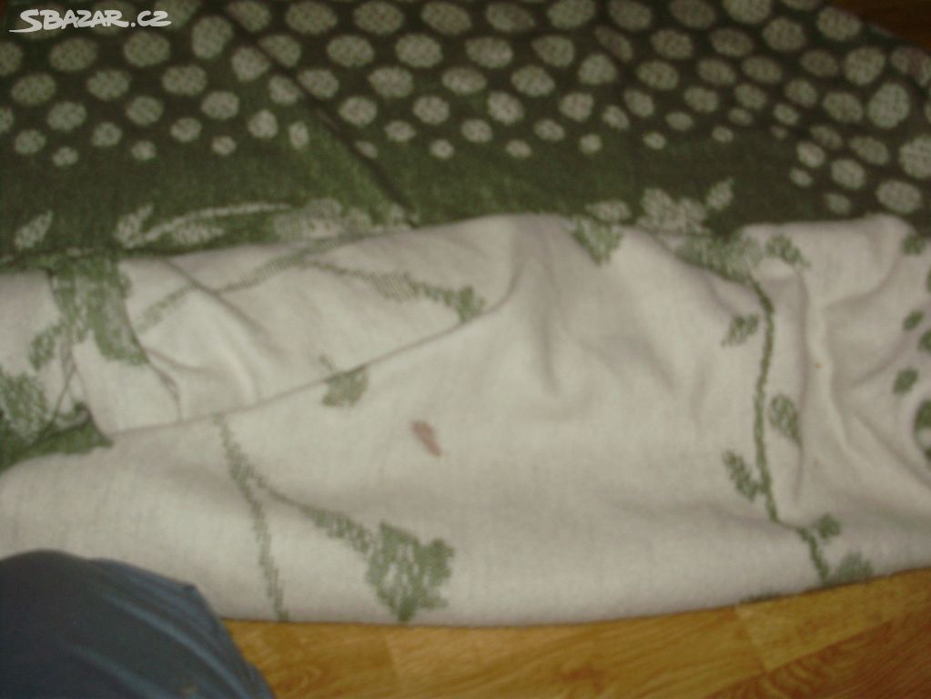 Květinová zelená deka pro nenáročné 160*90 cm