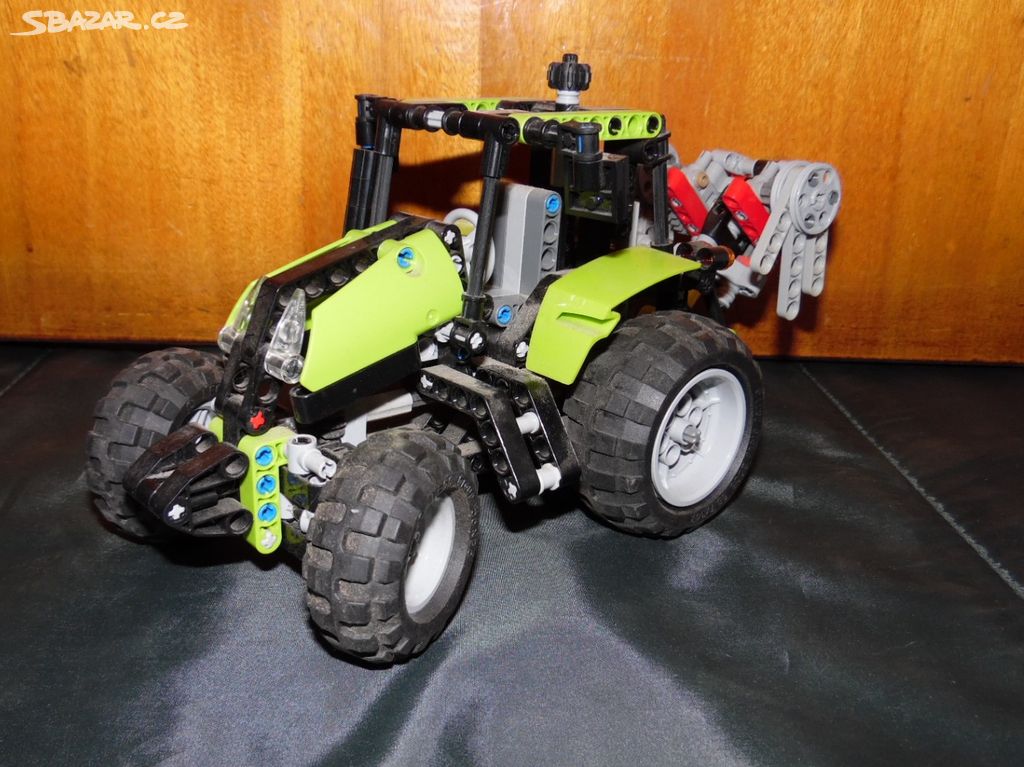 LEGO Technic 9393 traktor