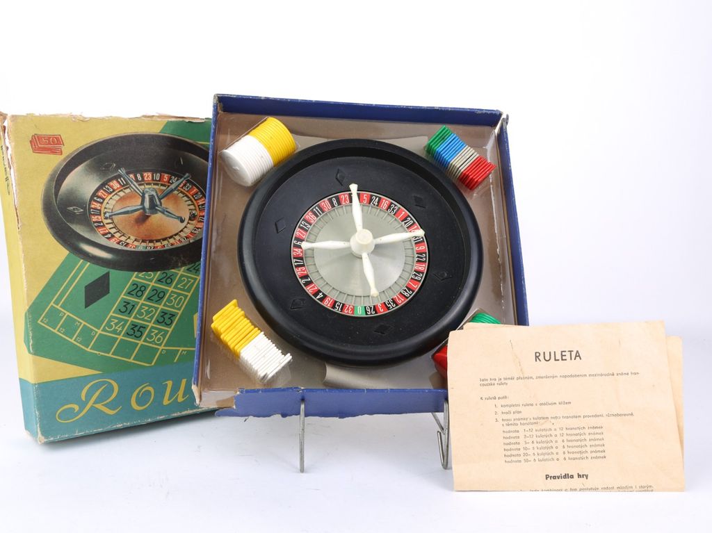 Retro, vintage hra ruleta včetně žetonů-stolní hra