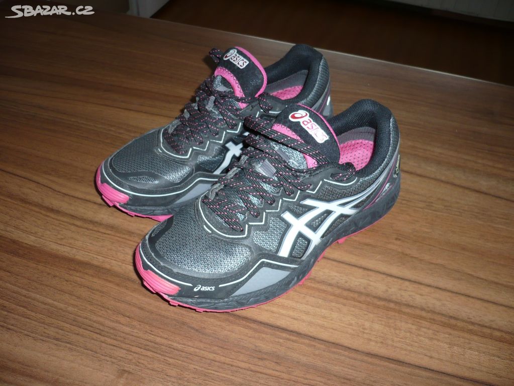 ASICS GEL, GORE TEX treilové boty vel. 38 -