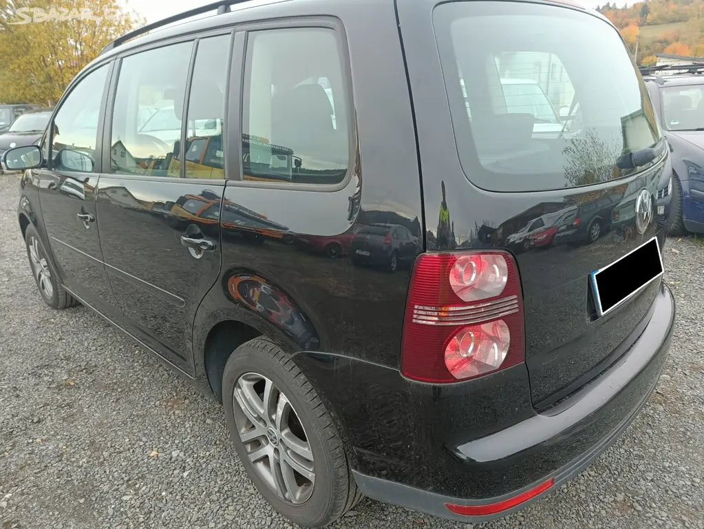 VW Touran 1,9 TDi * 7 - míst - fotka 4