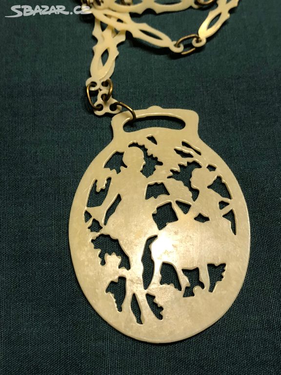 Starožitný náhrdelník celuloid 1. republika