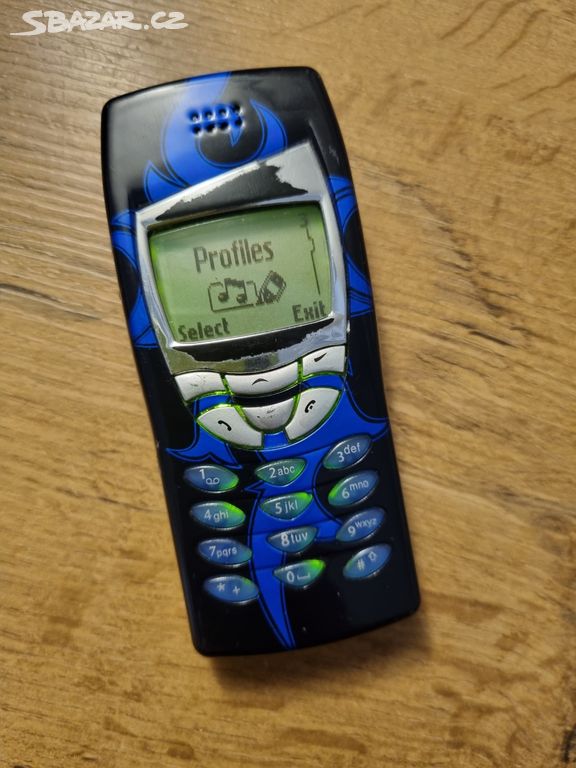 Nokia 8210