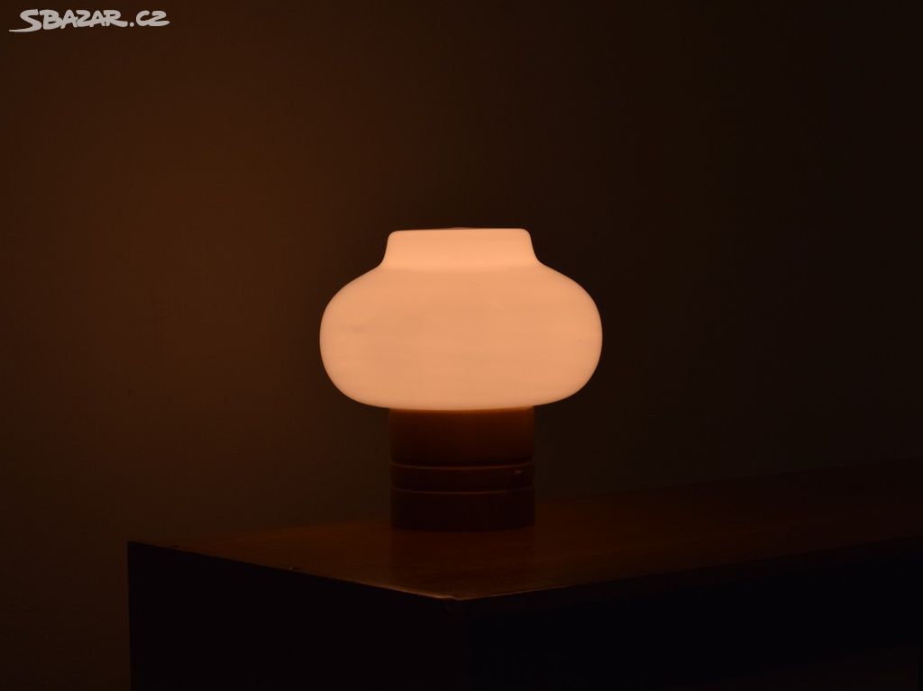 Stolní dřevěná lampa ÚLUV