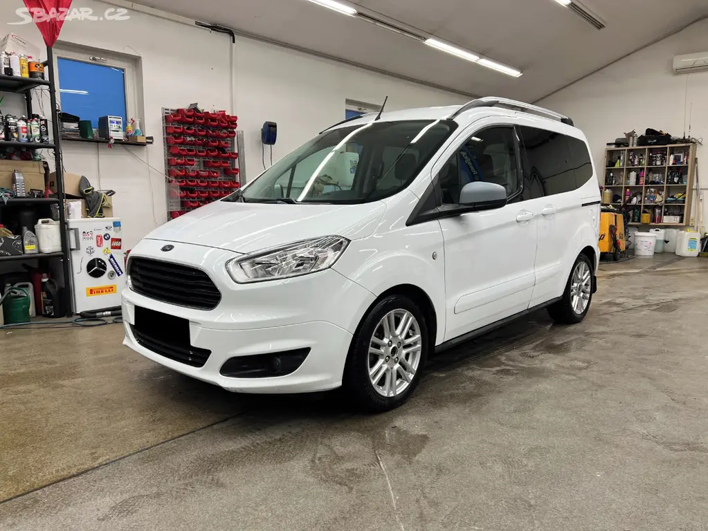 Ford Tourneo Courier 1.0 ECOBOOST 74kW - fotka 3