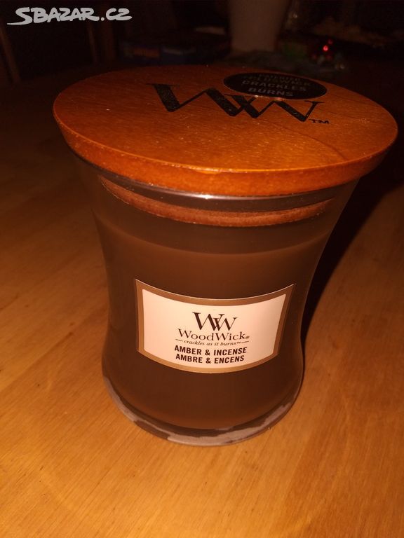 SVÍČKA WOOD WICK Amber & Incense