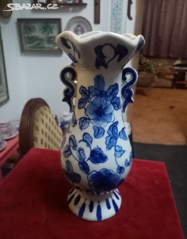 Starožitná porcelánová váza