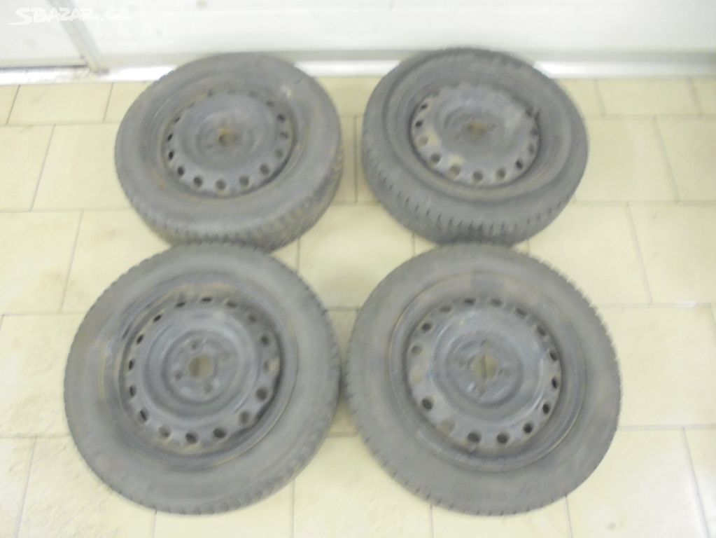 Toyota yaris plech disky 4x100 5,5j/15 et 45 sada