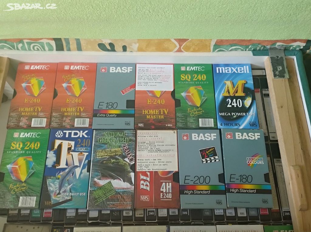 VHS kazety 164 kusů