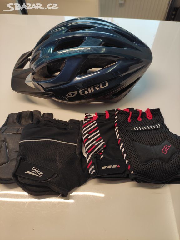 Cyklistická přilba GIRO a 2x rukavice