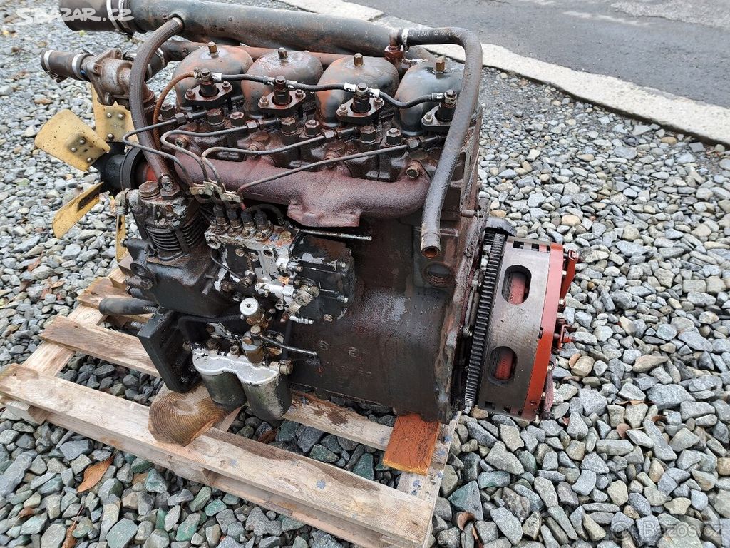 Zetor motor 6201 z traktoru