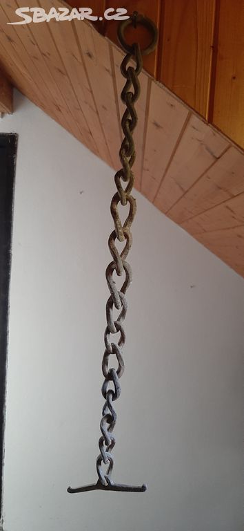 Starý kovový kroucený řetěz , délka 73cm