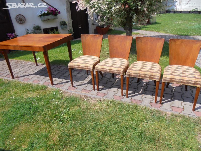 Čtyři židle + stůl Halabala