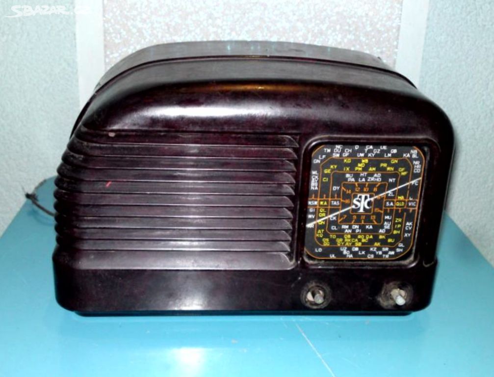 Starožitné rádio STC A - 141 ( kolem 1948 )