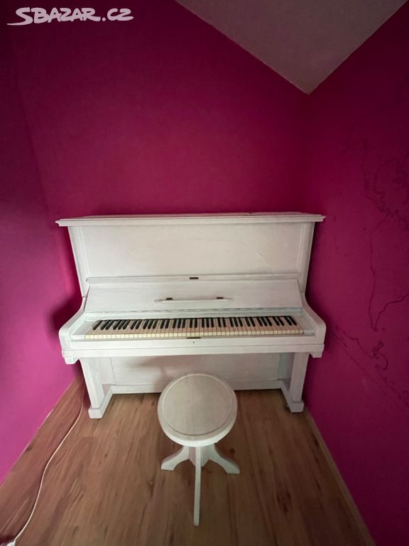 Bílé piano pro vaše děti