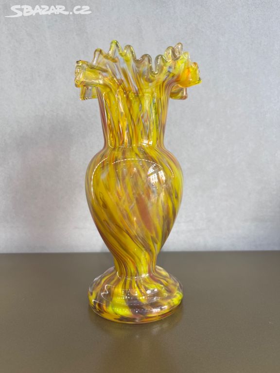 Váza - ručně foukaná - žíhaný troj barevný kristal