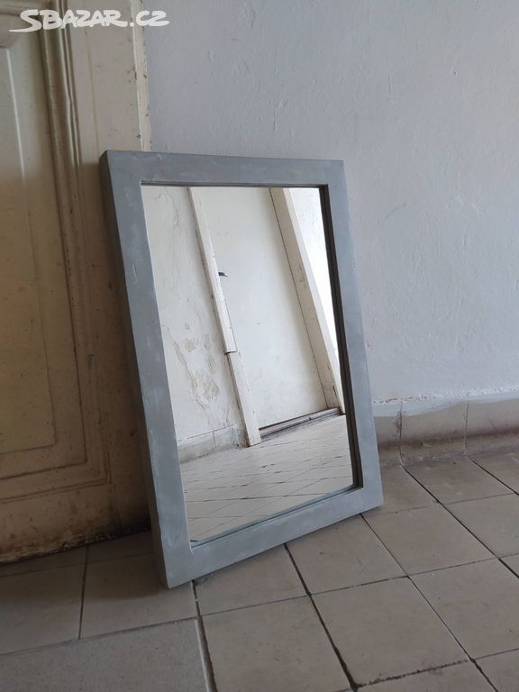 Zrcadlo s imitací betonu 105 x 70cm - VÝPRODEJ