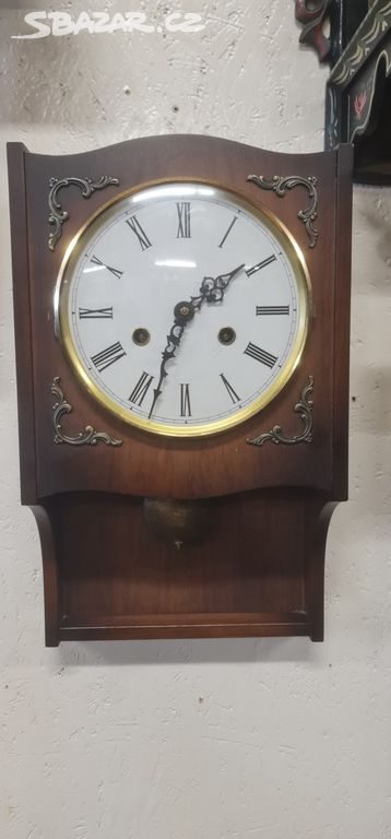 Starožitné nástěnné hodiny