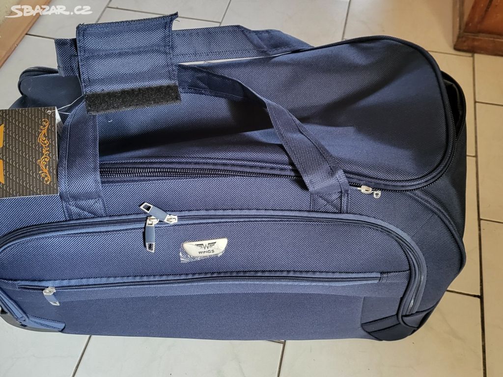 Cestovní taška , kufr Wings na kolečkách