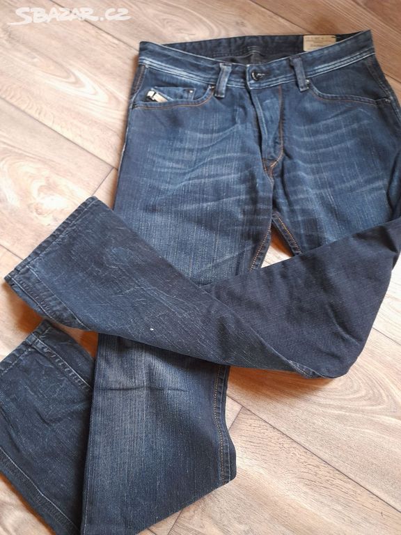 Tmavě modré džíny značky Diesel, vel. 29 / 32