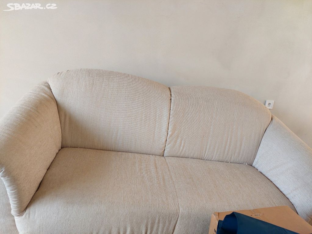 Kremove sofa