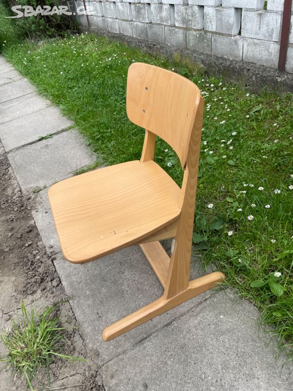 Dětská designová židle  bukové dřevo TON n. p.