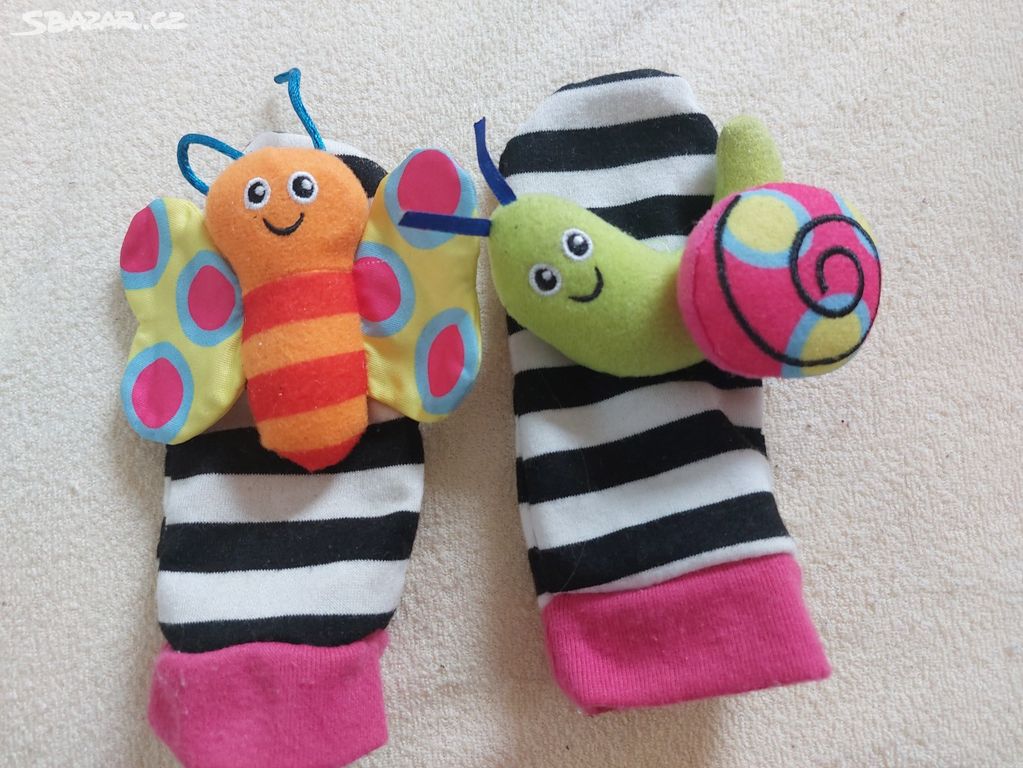 Černobílé kontrastní barevné ponožky pro miminka