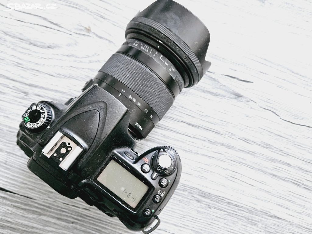 Nikon D90 + objektiv Sigma 17-70mm -