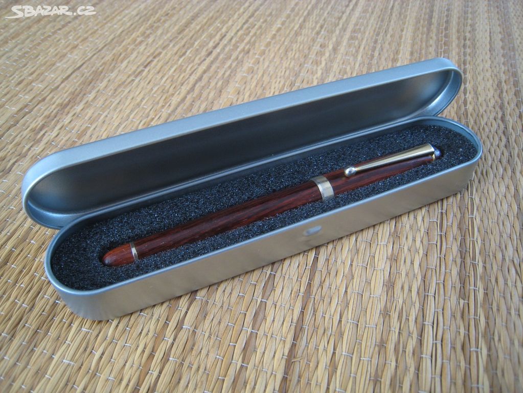 Nové kuličkové pero ze dřeva Rosewood