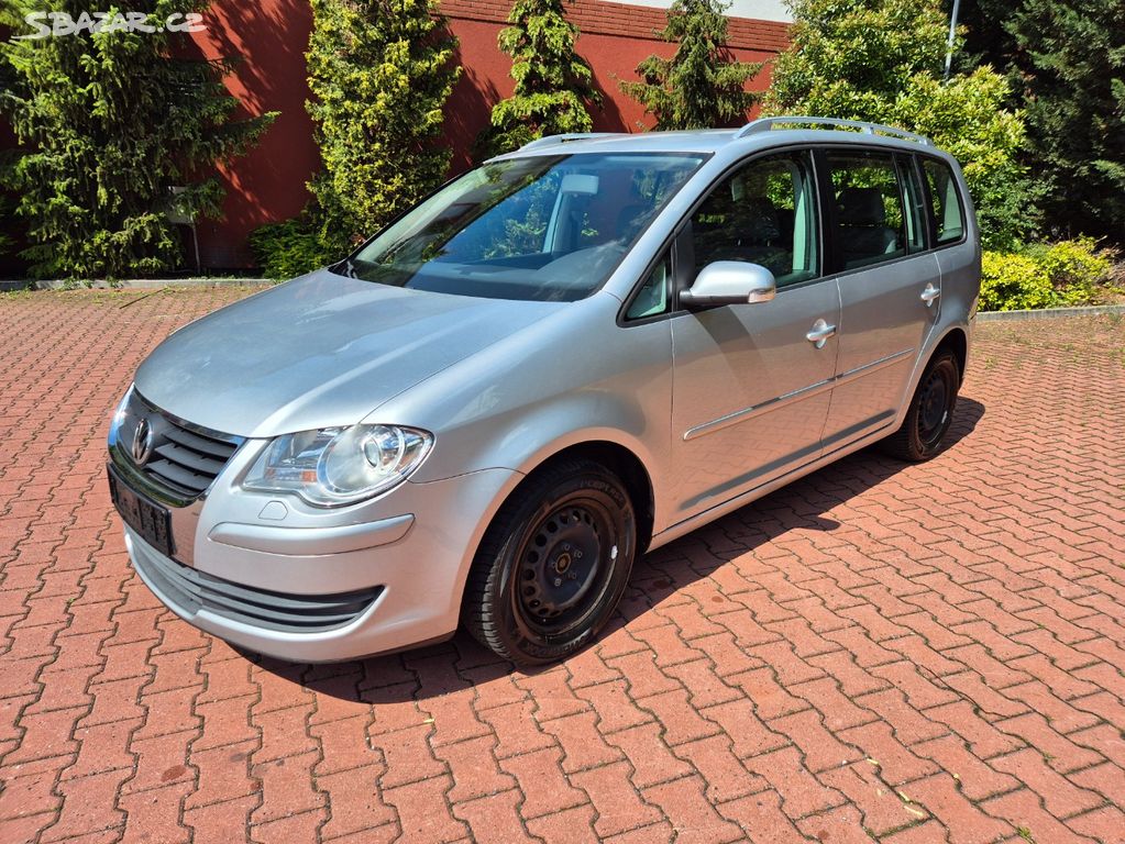 VW Touran 1.9TDi 77kW, tažné, serviska, po servisu