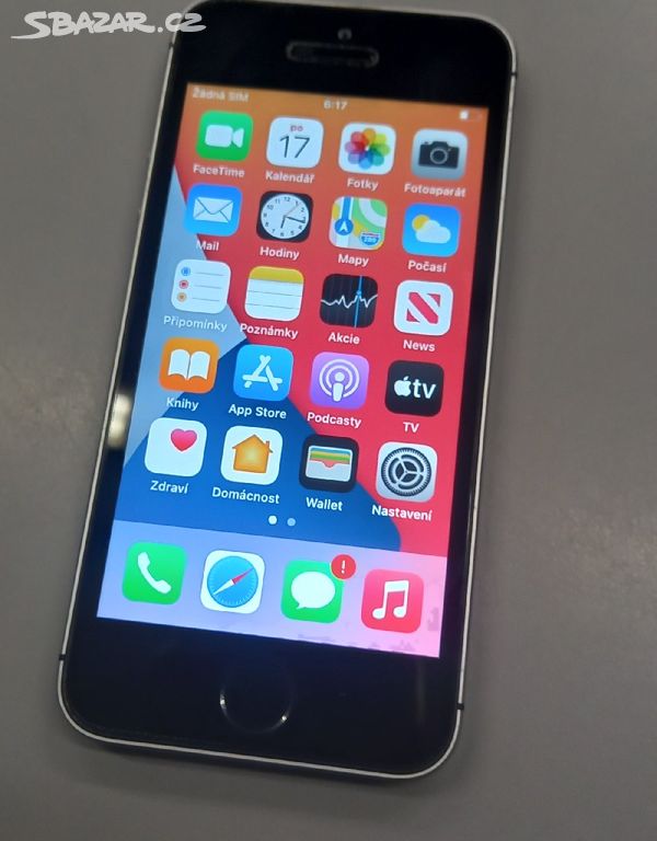 Prodam Apple iPhone SE 128gb black