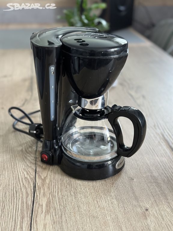 Kávovar roadstar - překapávaná káva