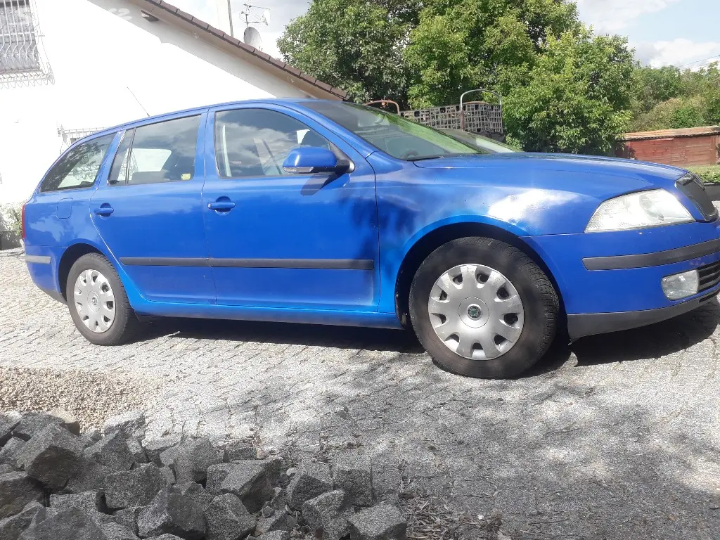 ŠKODA-OCTAVIA-2006-NAFTA - fotka 6