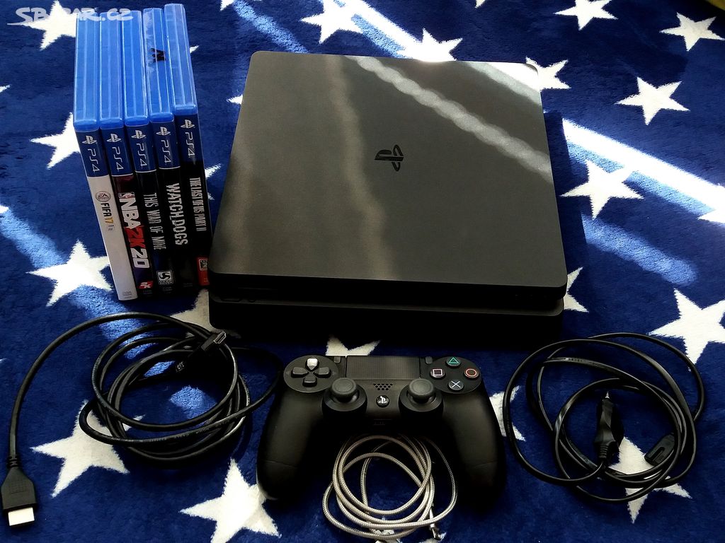 PLAYSTATION 4 + HRY