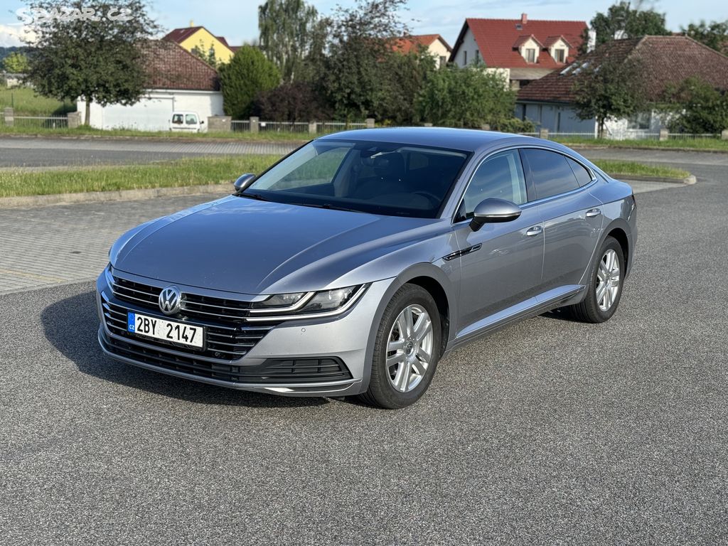 VW Arteon 2.0 TDi, 110 kW, 268 000 km, 2018, ACC