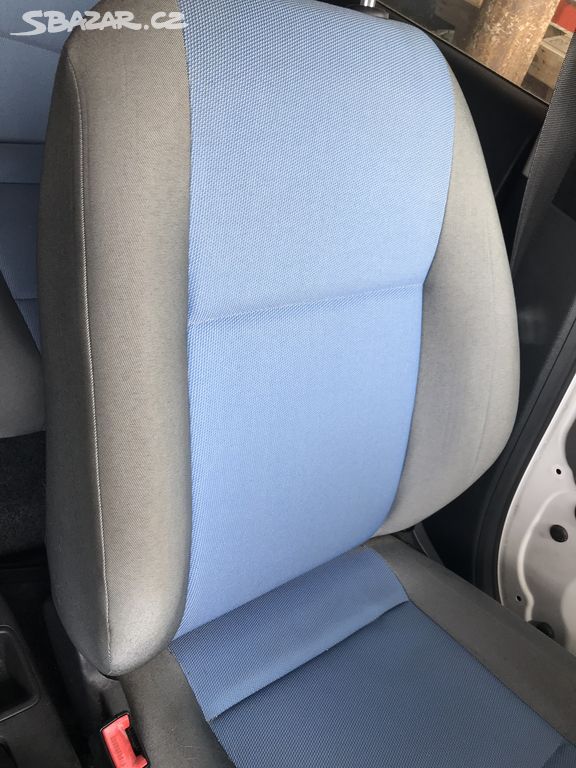 Škoda Fabia 2 sedačka přední zadní