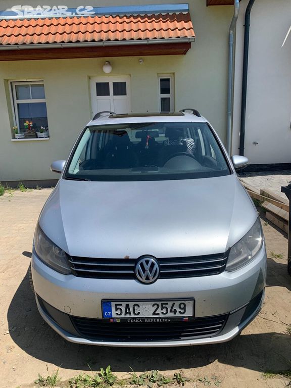 Volkswagen Touran 1T3 2010 1.6 TDi 6st manuál