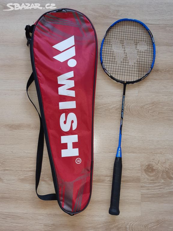 Badmintonová raketa Wish Carbon Pro 98 s obalem