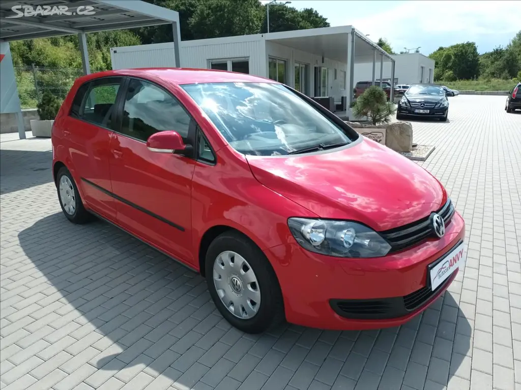 Volkswagen Golf Plus, 1,6 TDI,66KW,SERVISKA,TAŽNÉ - fotka 3